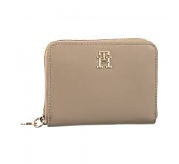 MONEDERO TOMMY HILFIGER BEIGE LOGO DORADO AW0AW14636 AEG