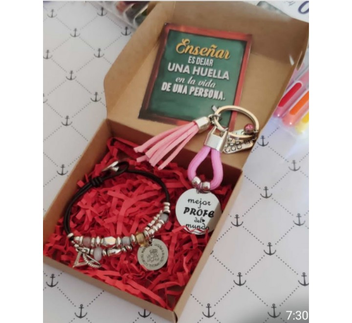 PACK PULSERA CUERO Y LLAVERO CORDON ROSA MAESTRA S/R